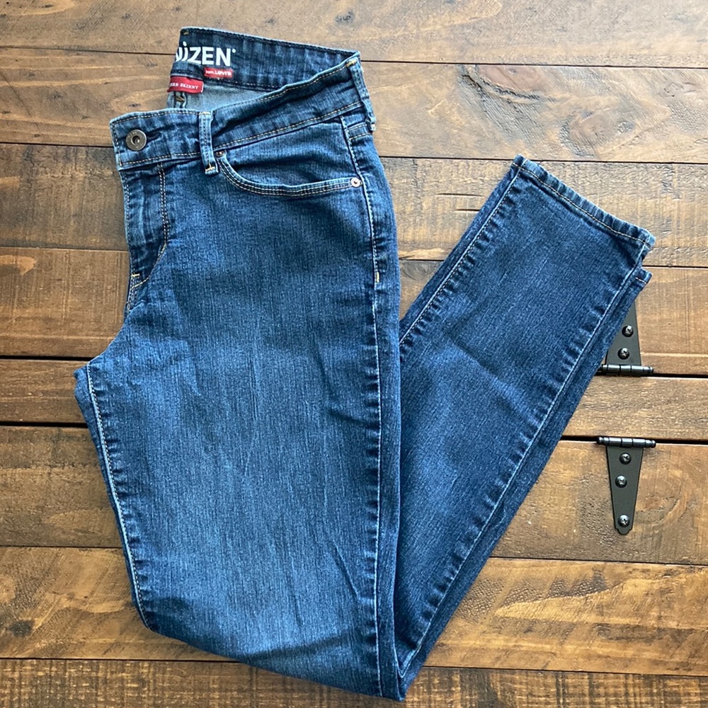 Denizen From Levi’s Modern Skinny Jeans 26 waist
